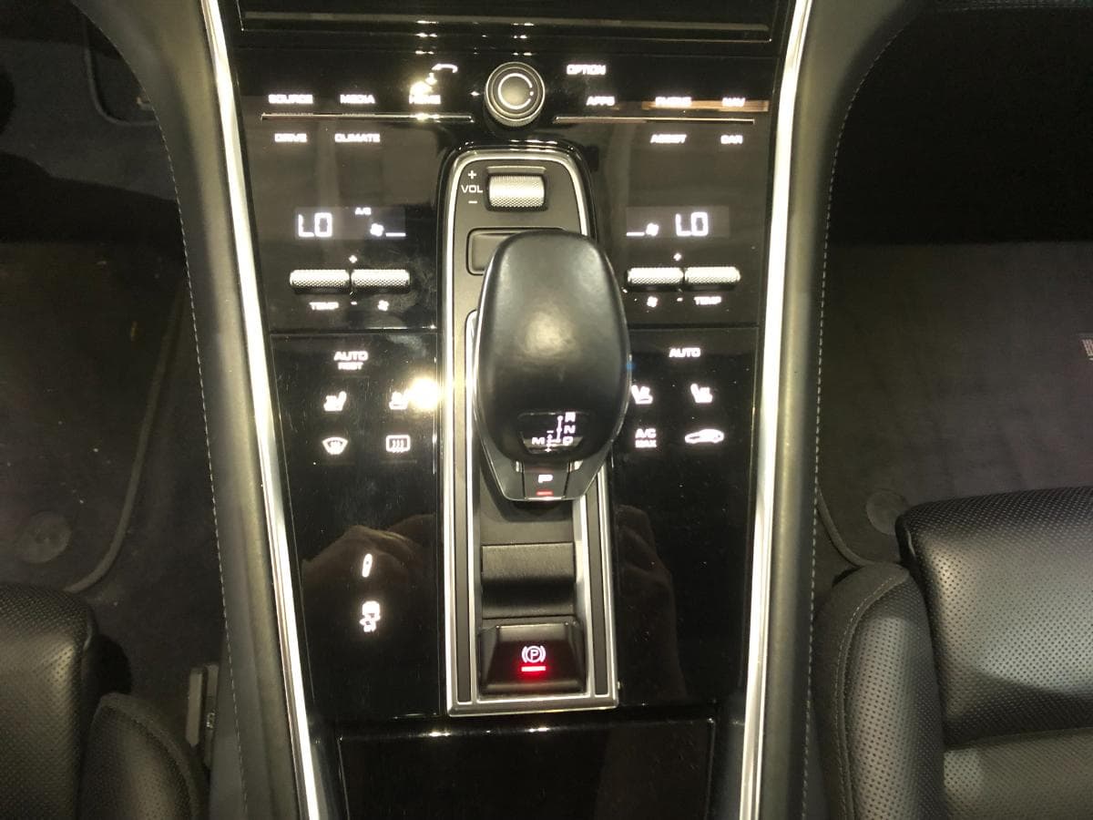 Porsche Panamera 4S · Ano 2017 — imagen 40