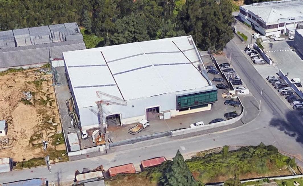 Armazém Industrial (3 Pisos) c/ logradouro· Santa Maria da Feira — imagen 2