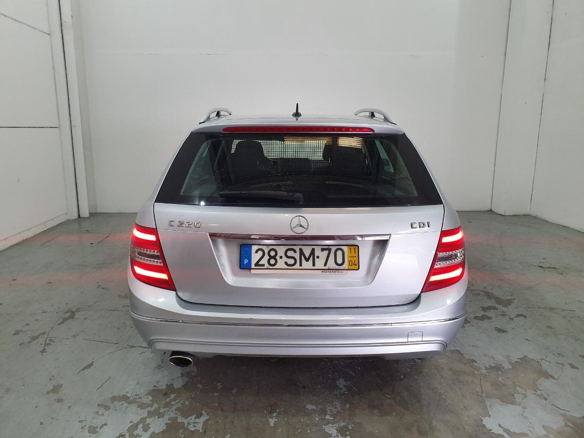 Mercedes-Benz C220 CDI · Ano 2011 — imagen 7