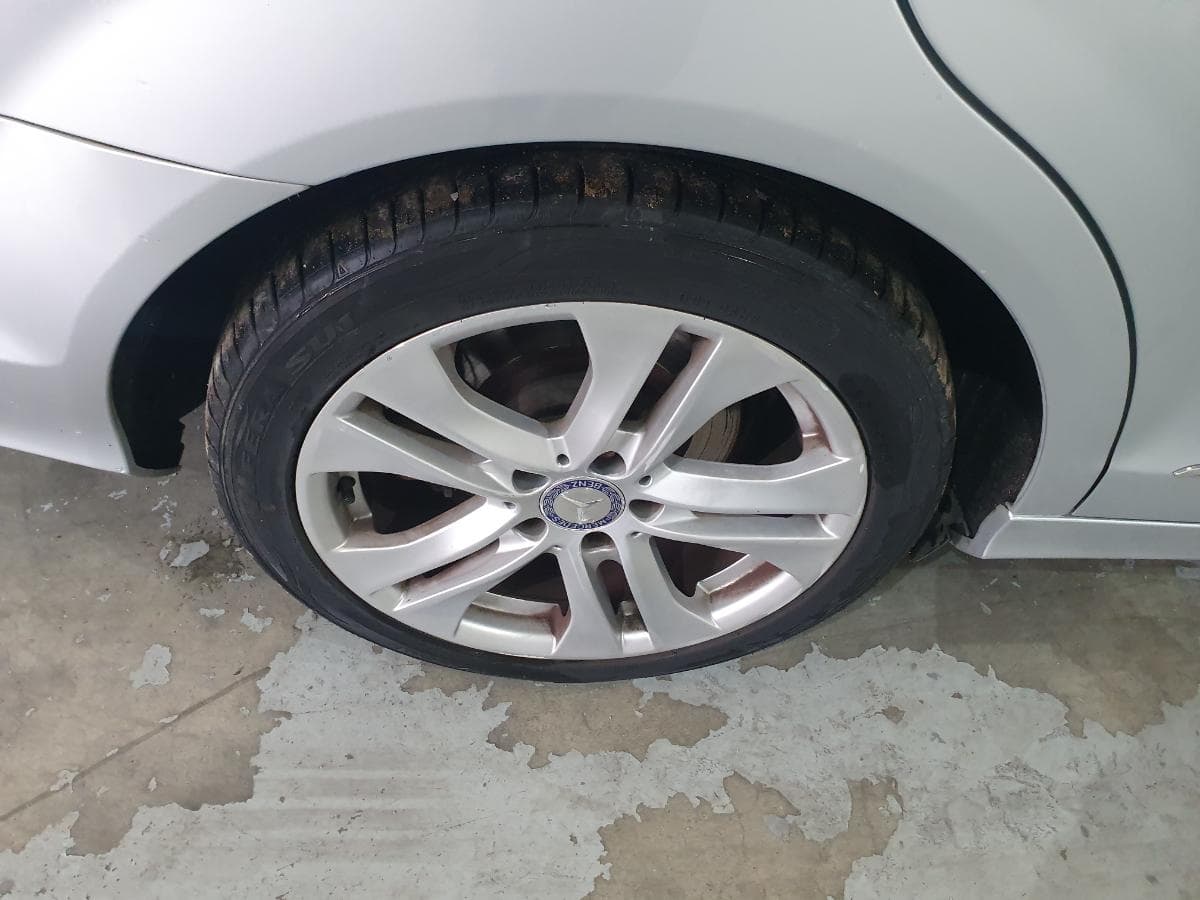Mercedes-Benz C220 CDI · Ano 2011 — imagen 21