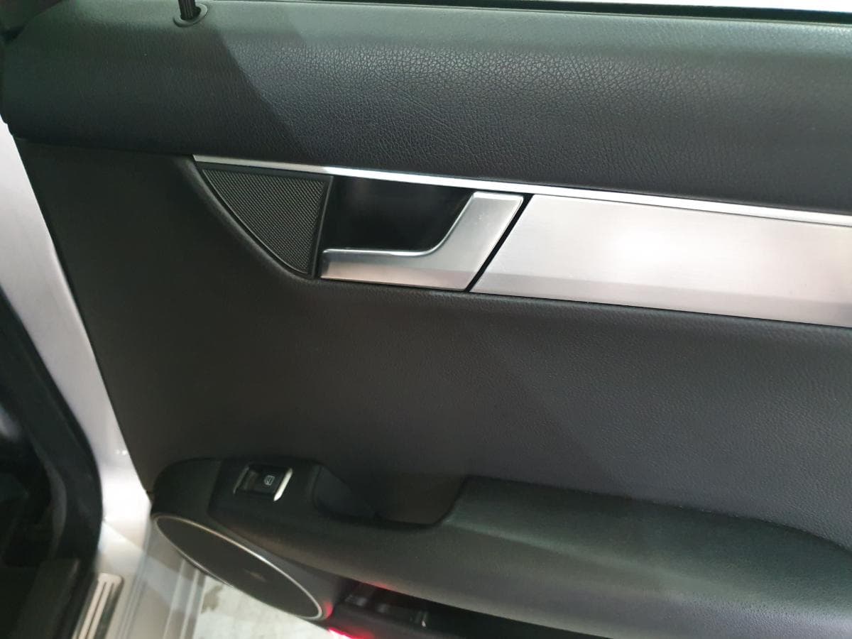 Mercedes-Benz C220 CDI · Ano 2011 — imagen 24