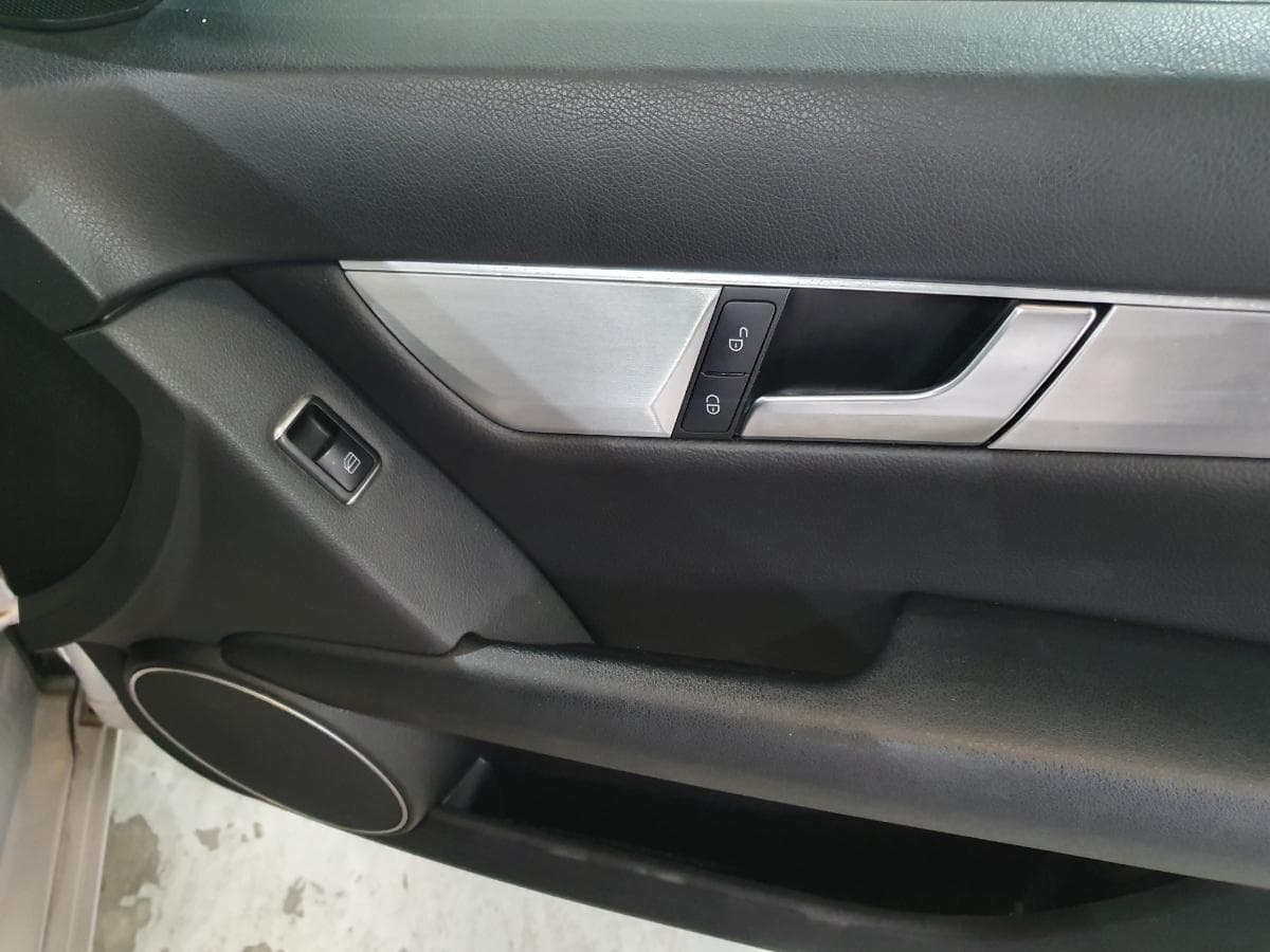 Mercedes-Benz C220 CDI · Ano 2011 — imagen 25
