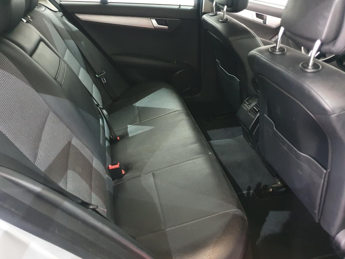 Mercedes-Benz C220 CDI · Ano 2011 — imagen 29