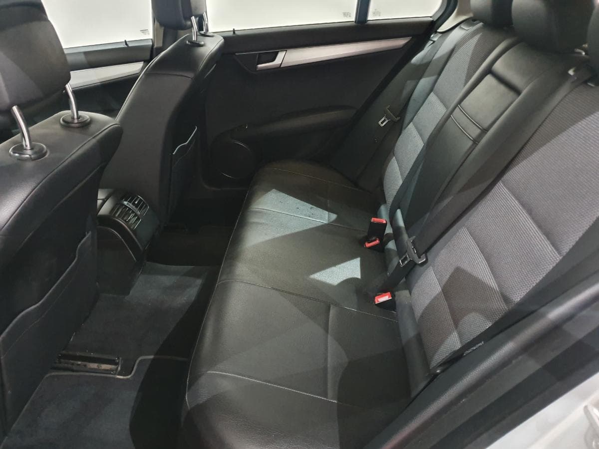Mercedes-Benz C220 CDI · Ano 2011 — imagen 30