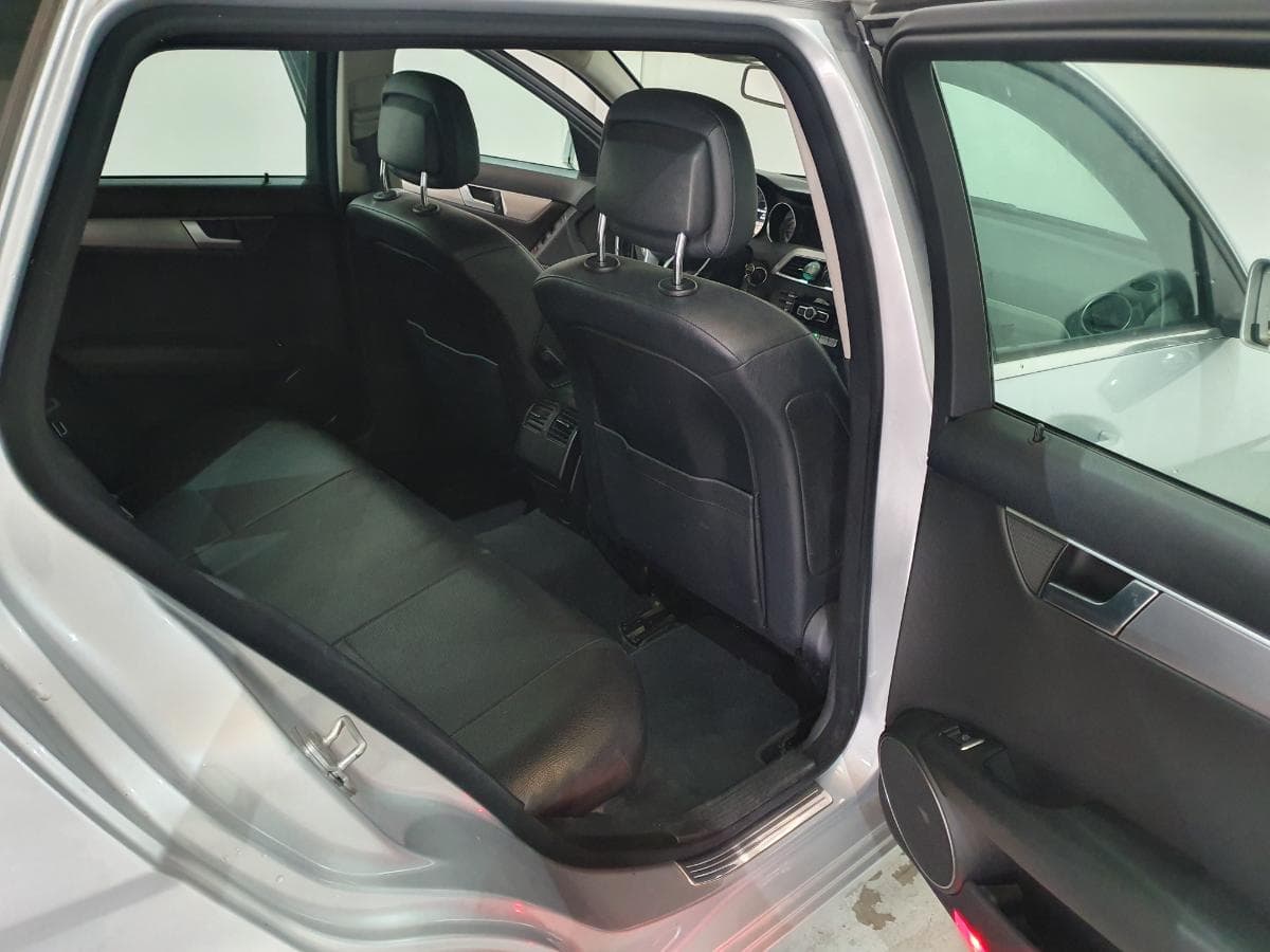 Mercedes-Benz C220 CDI · Ano 2011 — imagen 31