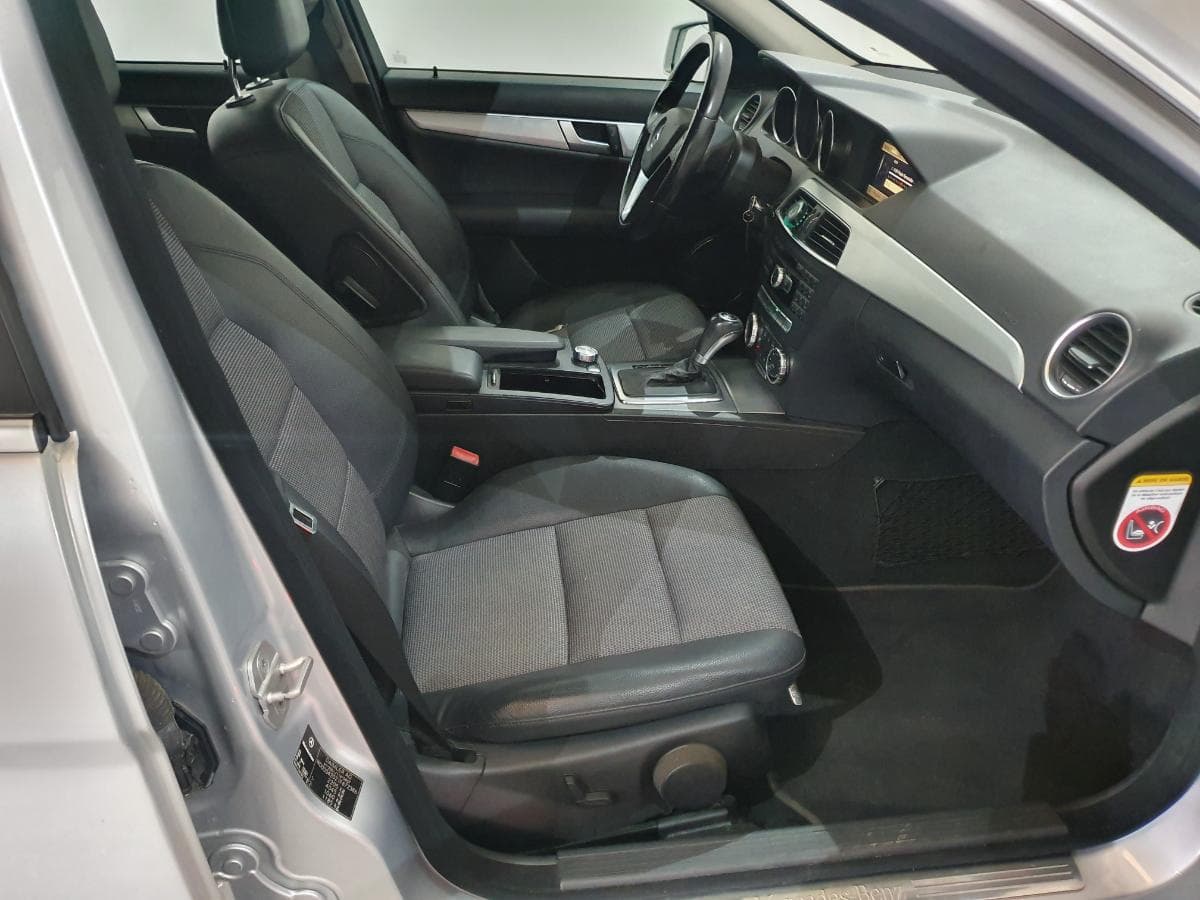 Mercedes-Benz C220 CDI · Ano 2011 — imagen 32