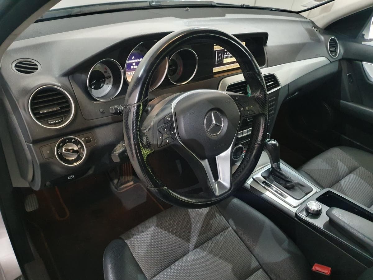 Mercedes-Benz C220 CDI · Ano 2011 — imagen 34