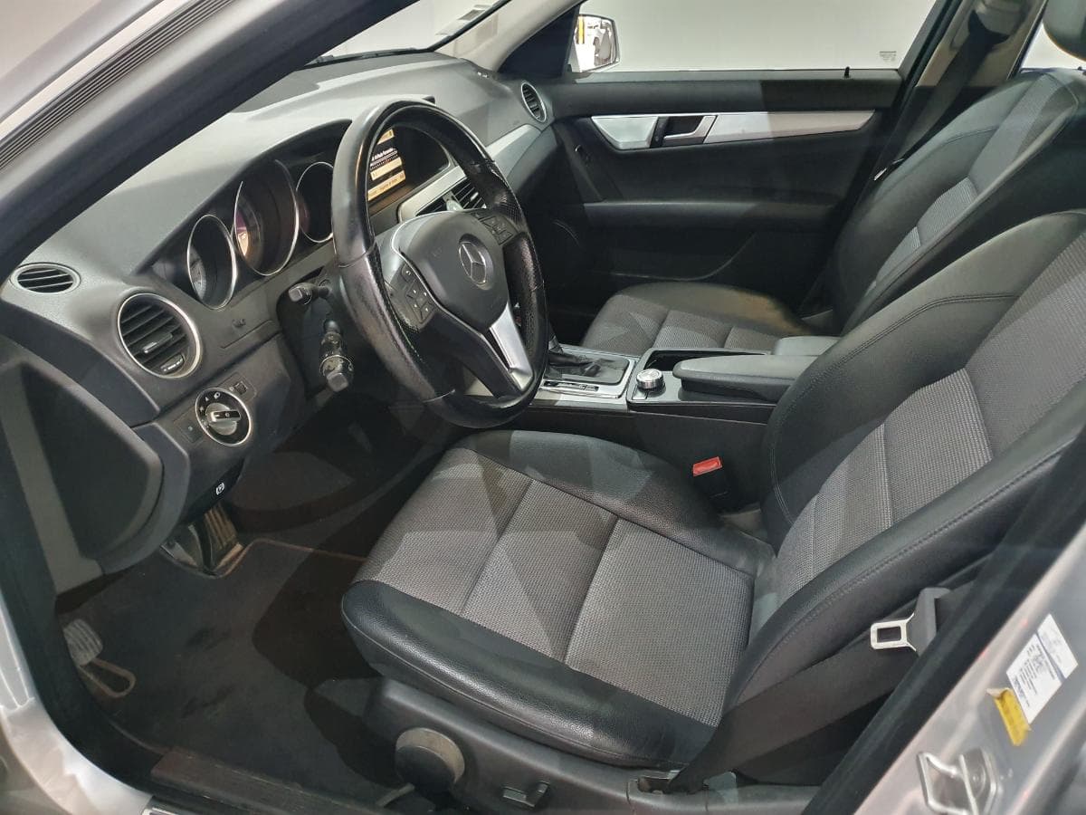 Mercedes-Benz C220 CDI · Ano 2011 — imagen 37
