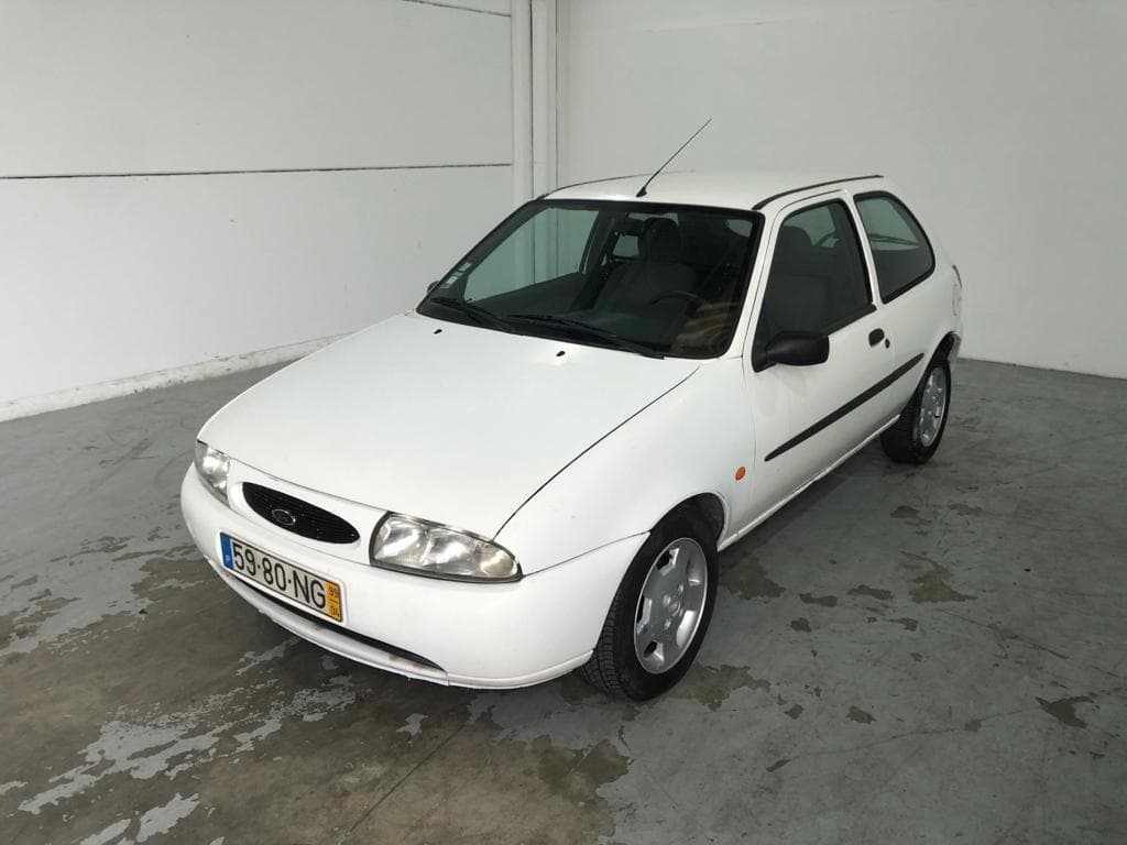 Ford Fiesta Van 1.8 · Ano 1999 — imagem 2