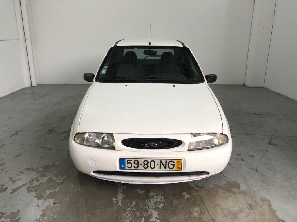 Ford Fiesta Van 1.8 · Ano 1999 — imagem 3