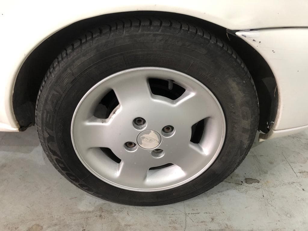 Ford Fiesta Van 1.8 · Ano 1999 — imagem 13