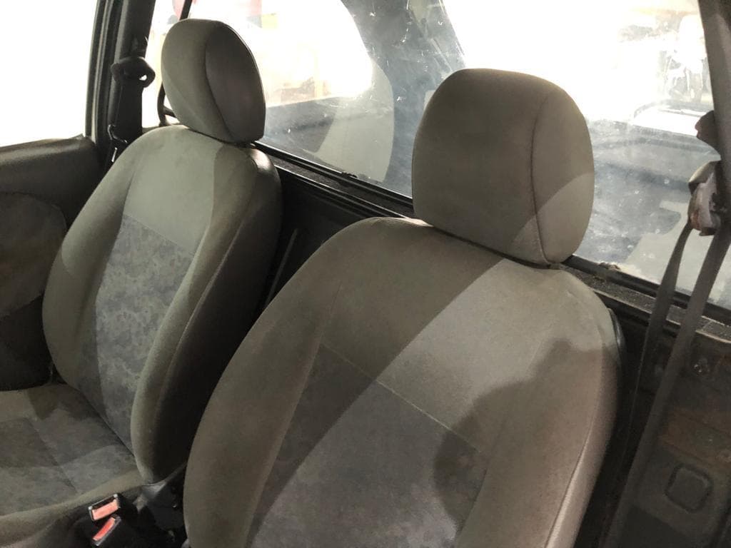 Ford Fiesta Van 1.8 · Ano 1999 — imagem 25