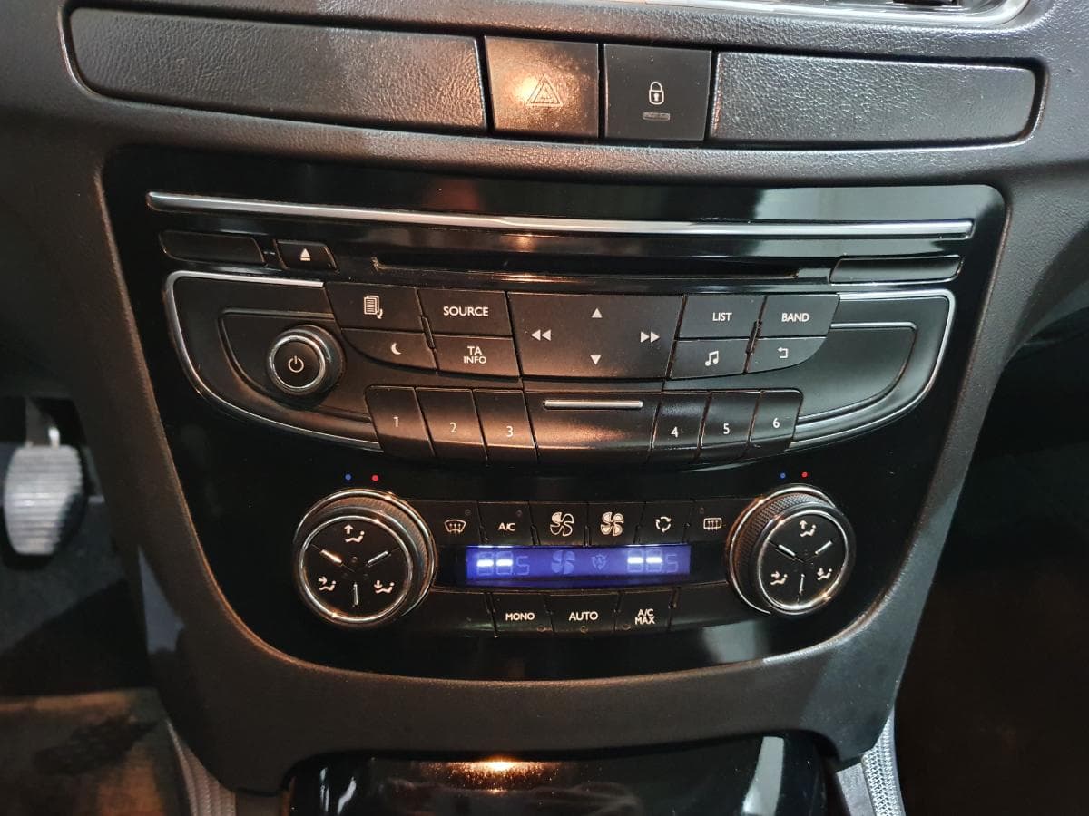 Peugeot 508 SW 1.6 HDI · Ano 2013 — image 35