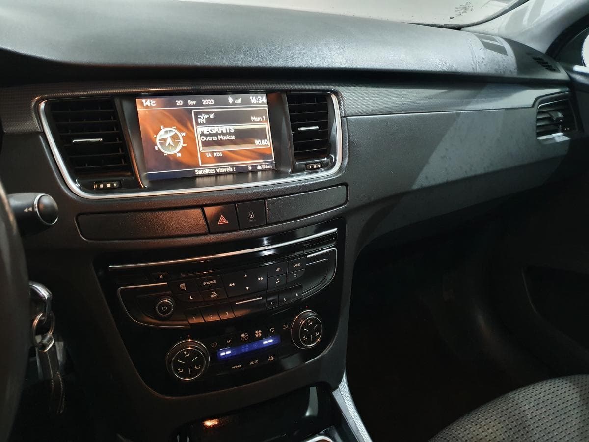 Peugeot 508 SW 1.6 HDI · Ano 2013 — image 37