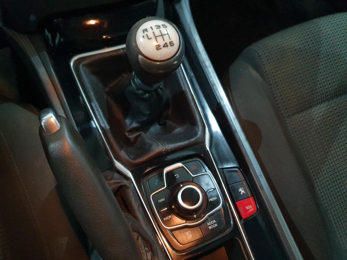 Peugeot 508 SW 1.6 HDI · Ano 2013 — image 41