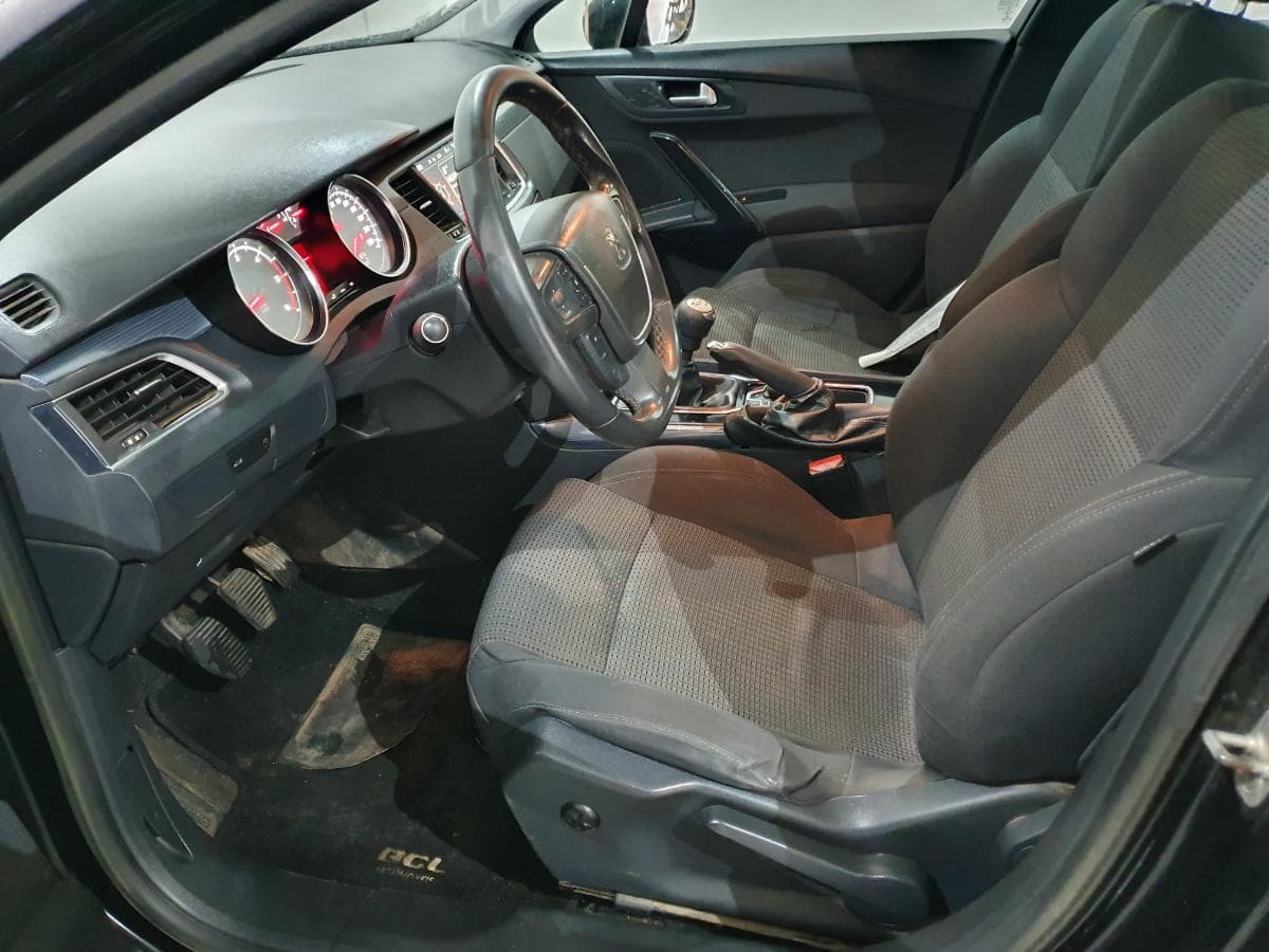 Peugeot 508 SW 1.6 HDI · Ano 2013 — image 44