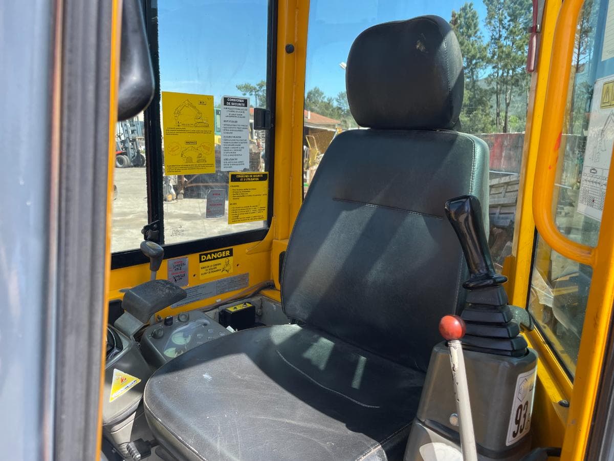 Mini Giratória Yanmar VIO 25 — imagen 5