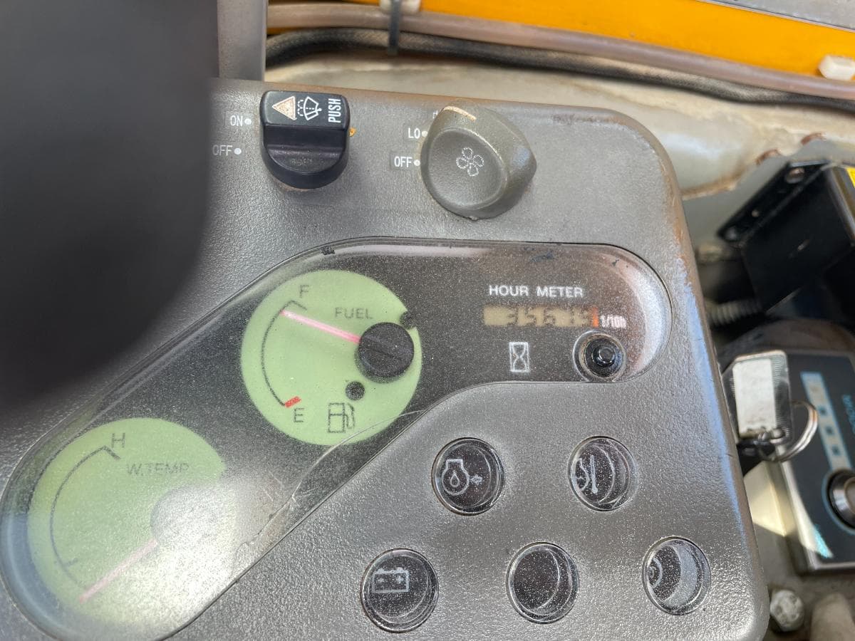 Mini Giratória Yanmar VIO 25 — imagen 6