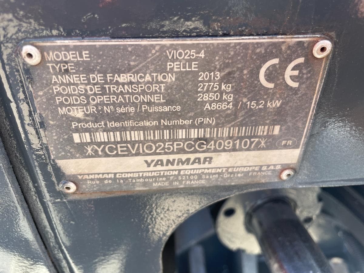Mini Giratória Yanmar VIO 25 — imagen 7