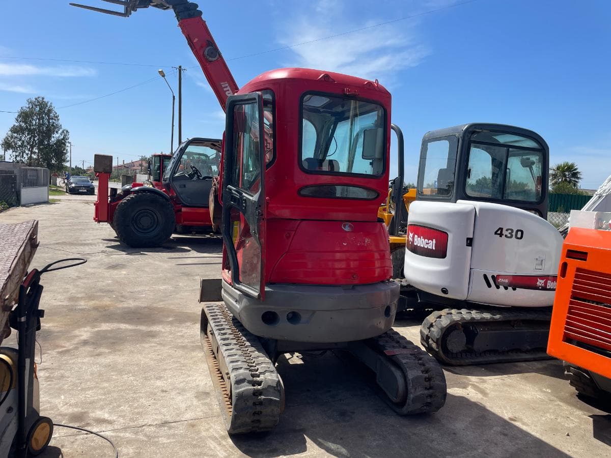 Mini Giratória Kubota U 25 — imagen 3