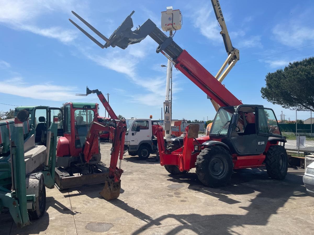 Empilhador Telescópico Manitou 1440