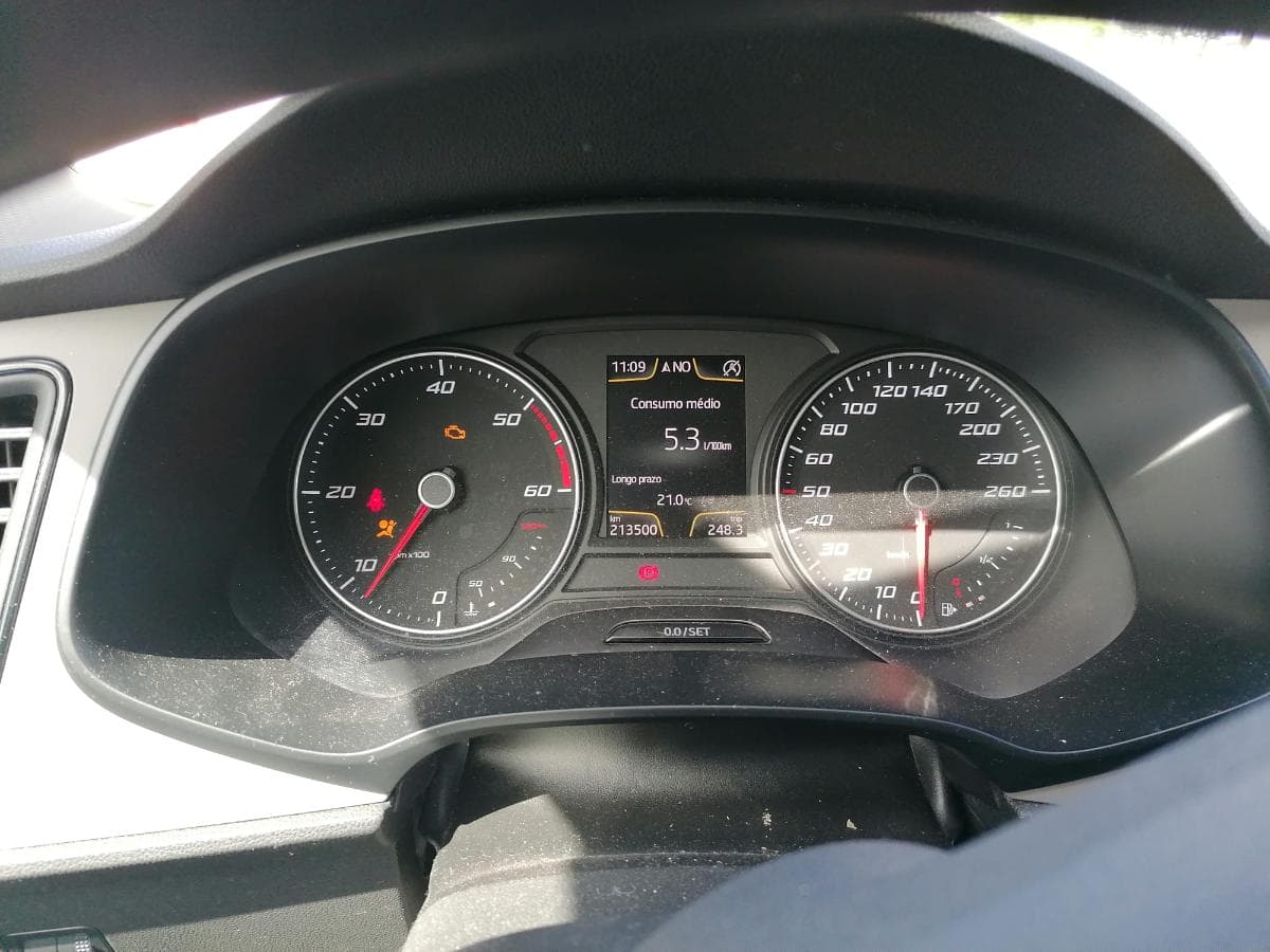 Seat Leon 1.6TDI · Ano 2013 — imagen 15