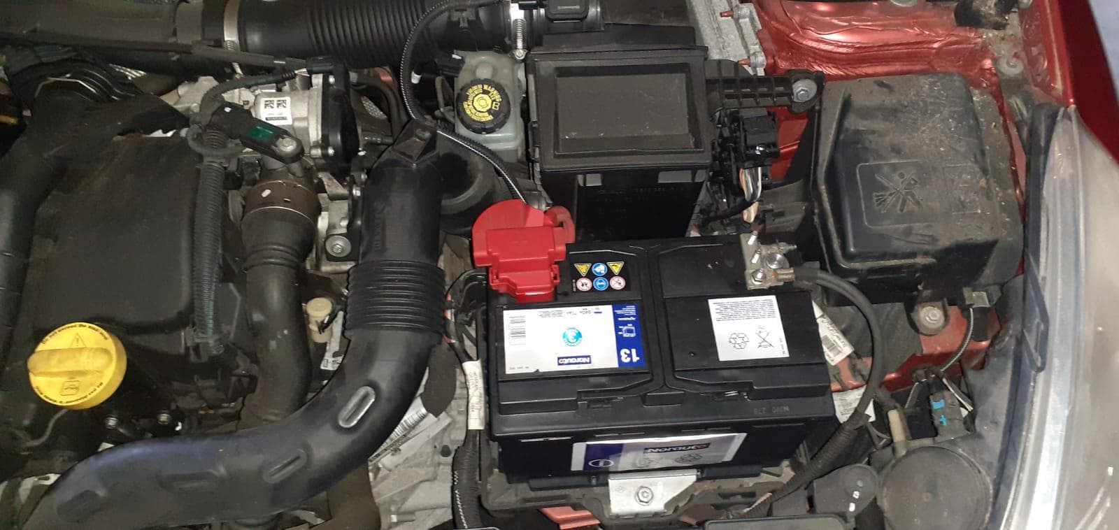 Renault Clio 1.5DCI · Ano 2015 — imagen 12