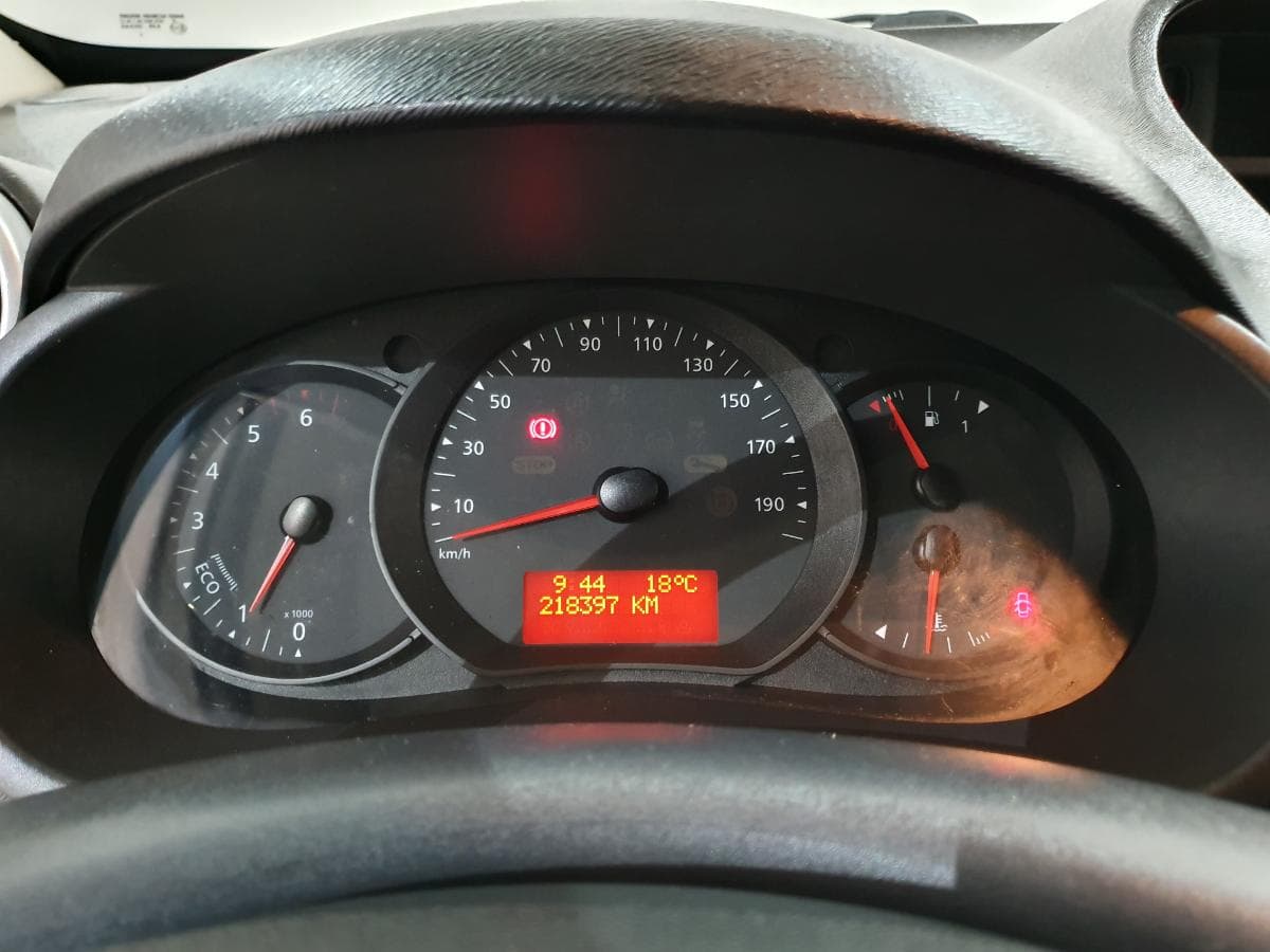 Renault Kangoo 1.5 DCI · Ano 2015 — image 22