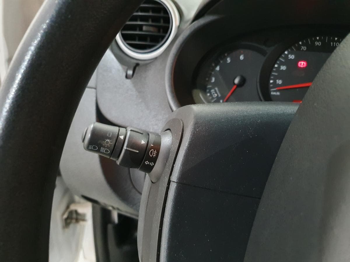 Renault Kangoo 1.5 DCI · Ano 2015 — image 30