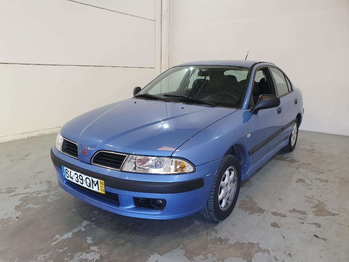 Mitsubishi Carisma 1.6 · Ano 2000