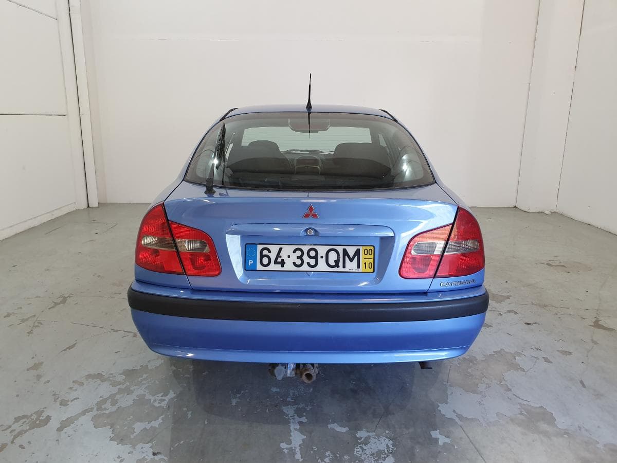 Mitsubishi Carisma 1.6 · Ano 2000 — imagen 9