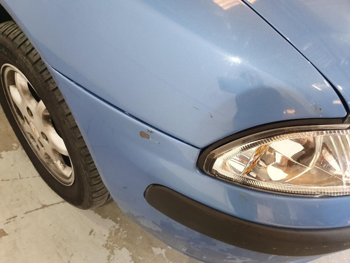 Mitsubishi Carisma 1.6 · Ano 2000 — imagen 13
