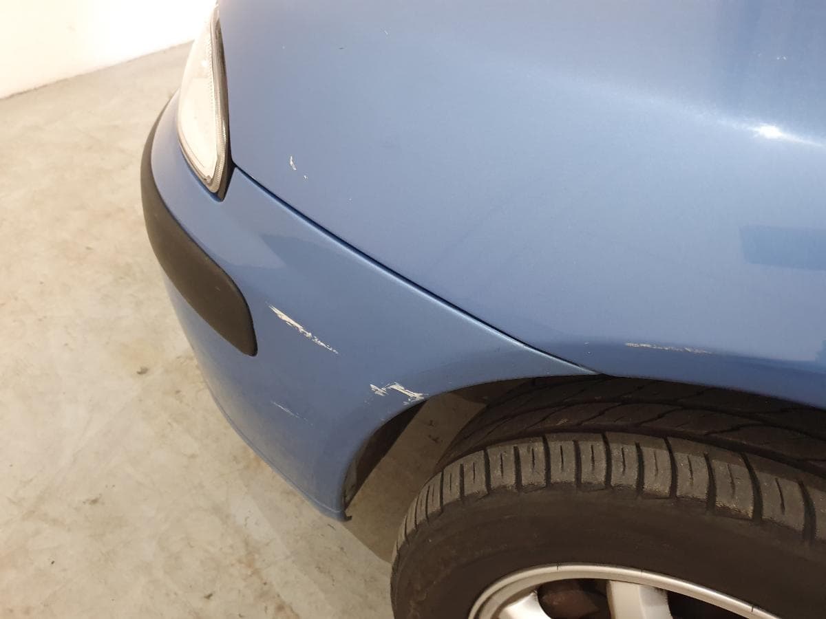 Mitsubishi Carisma 1.6 · Ano 2000 — imagen 15