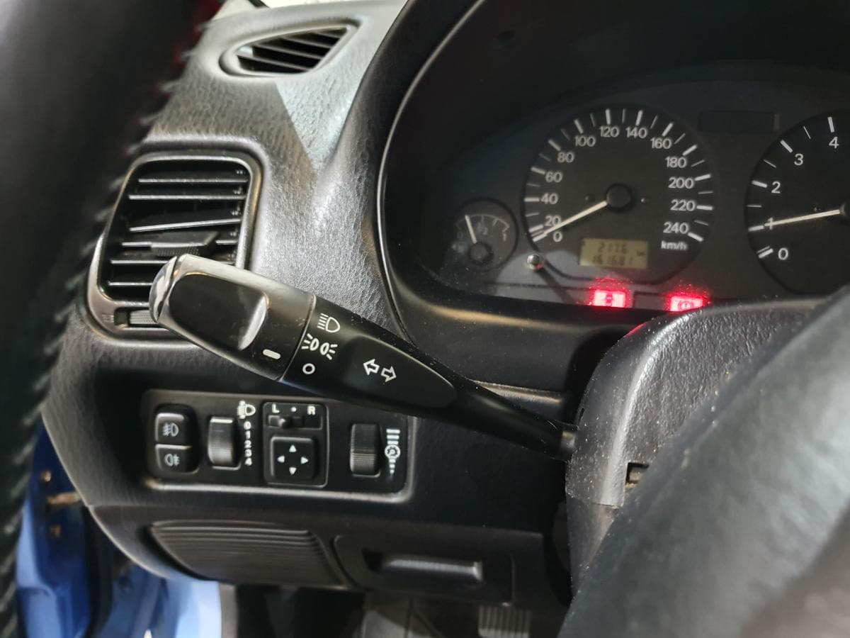 Mitsubishi Carisma 1.6 · Ano 2000 — imagen 25