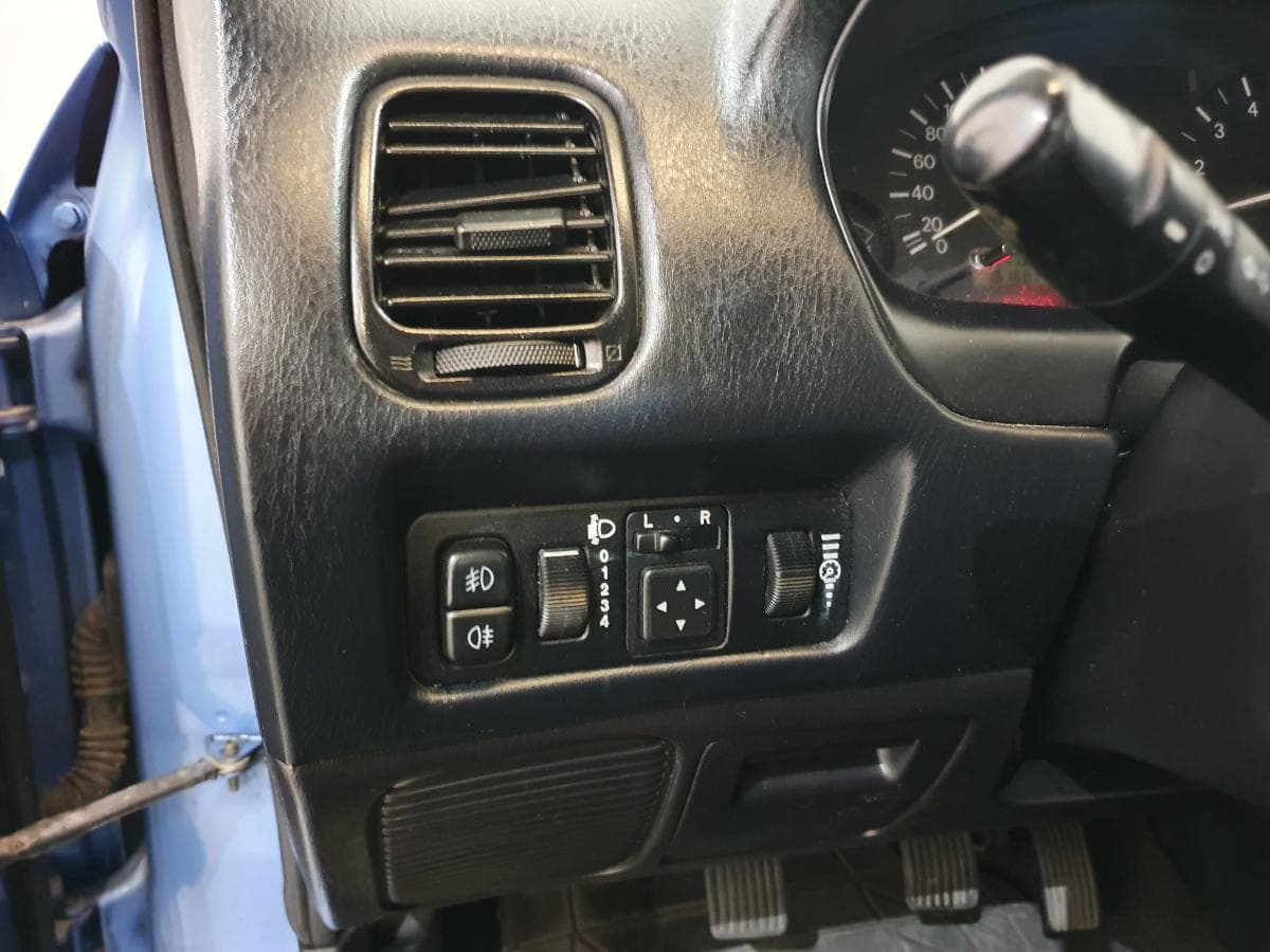 Mitsubishi Carisma 1.6 · Ano 2000 — imagen 28