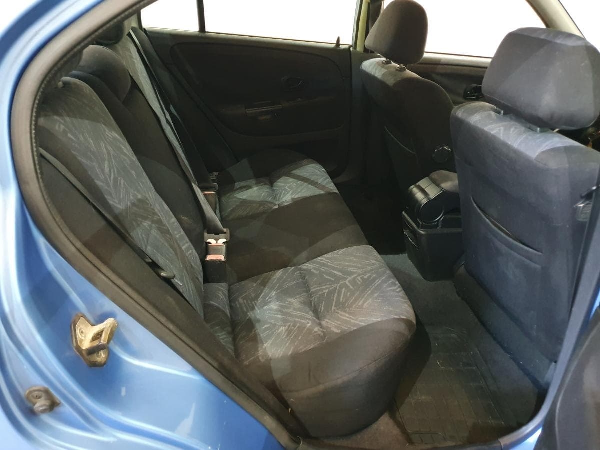 Mitsubishi Carisma 1.6 · Ano 2000 — imagen 30