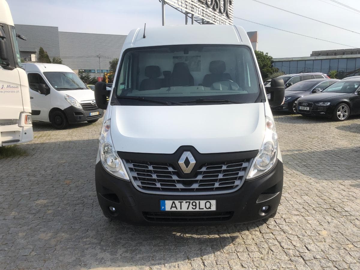 Renault Master · Ano 2017 — image 3