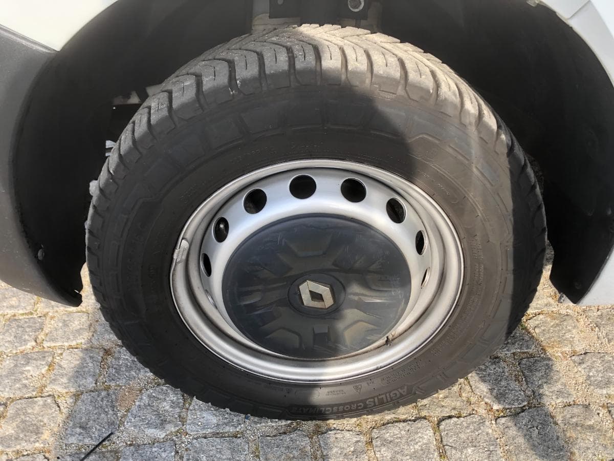Renault Master · Ano 2017 — image 15