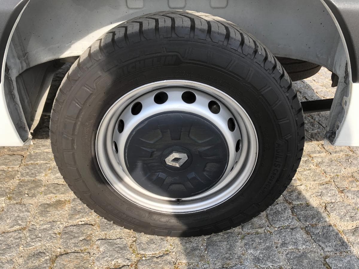 Renault Master · Ano 2017 — image 17