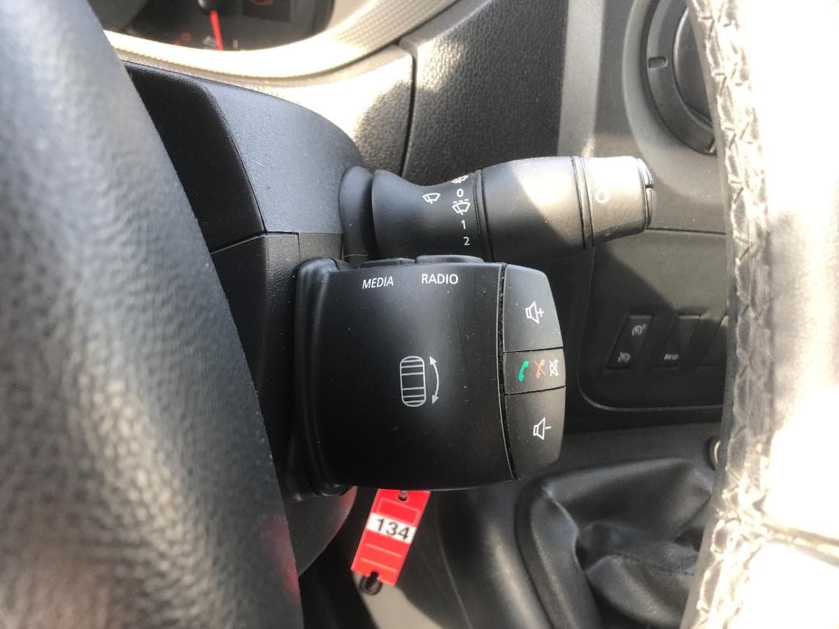 Renault Master · Ano 2017 — image 25
