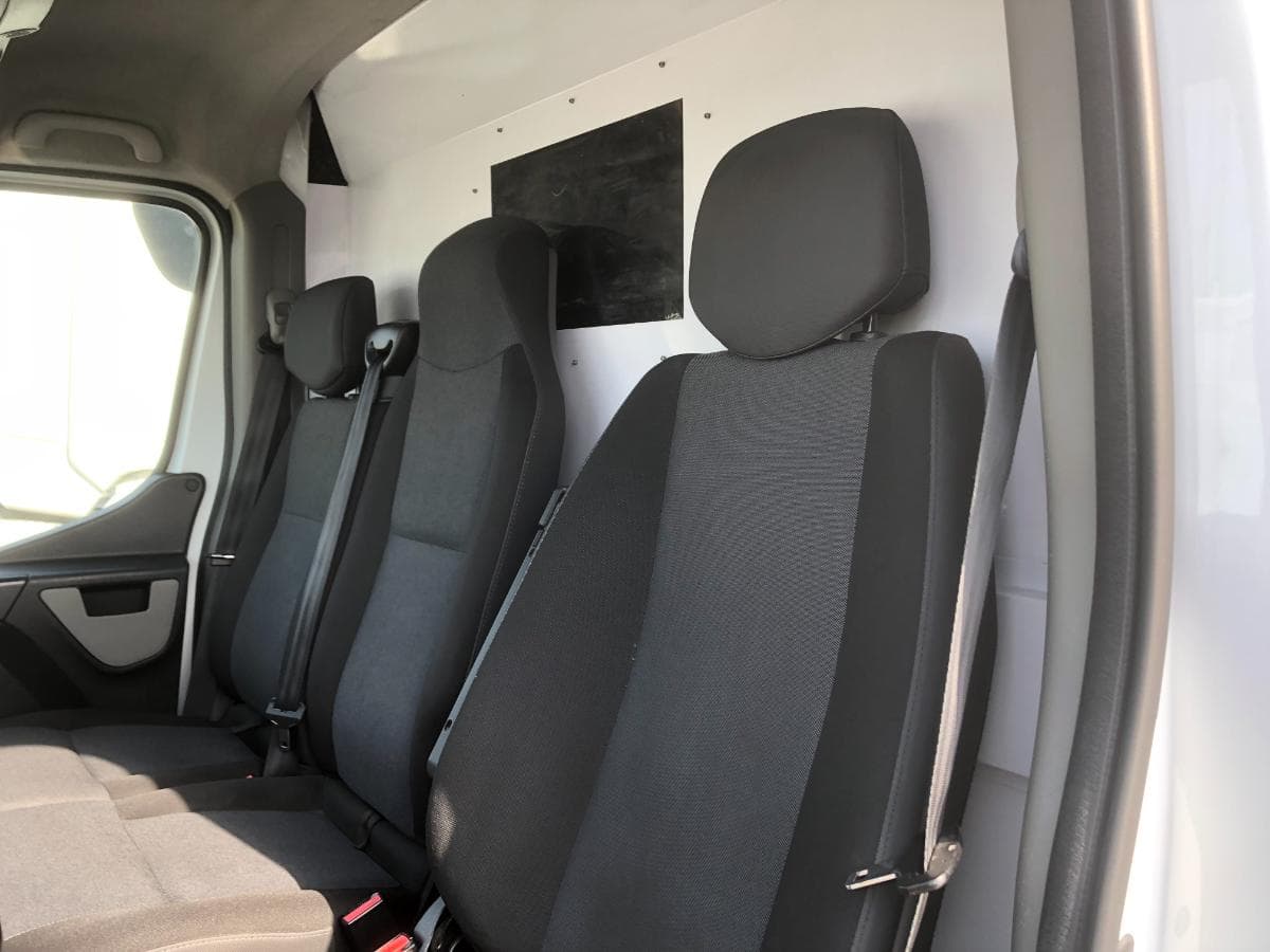 Renault Master · Ano 2017 — image 30