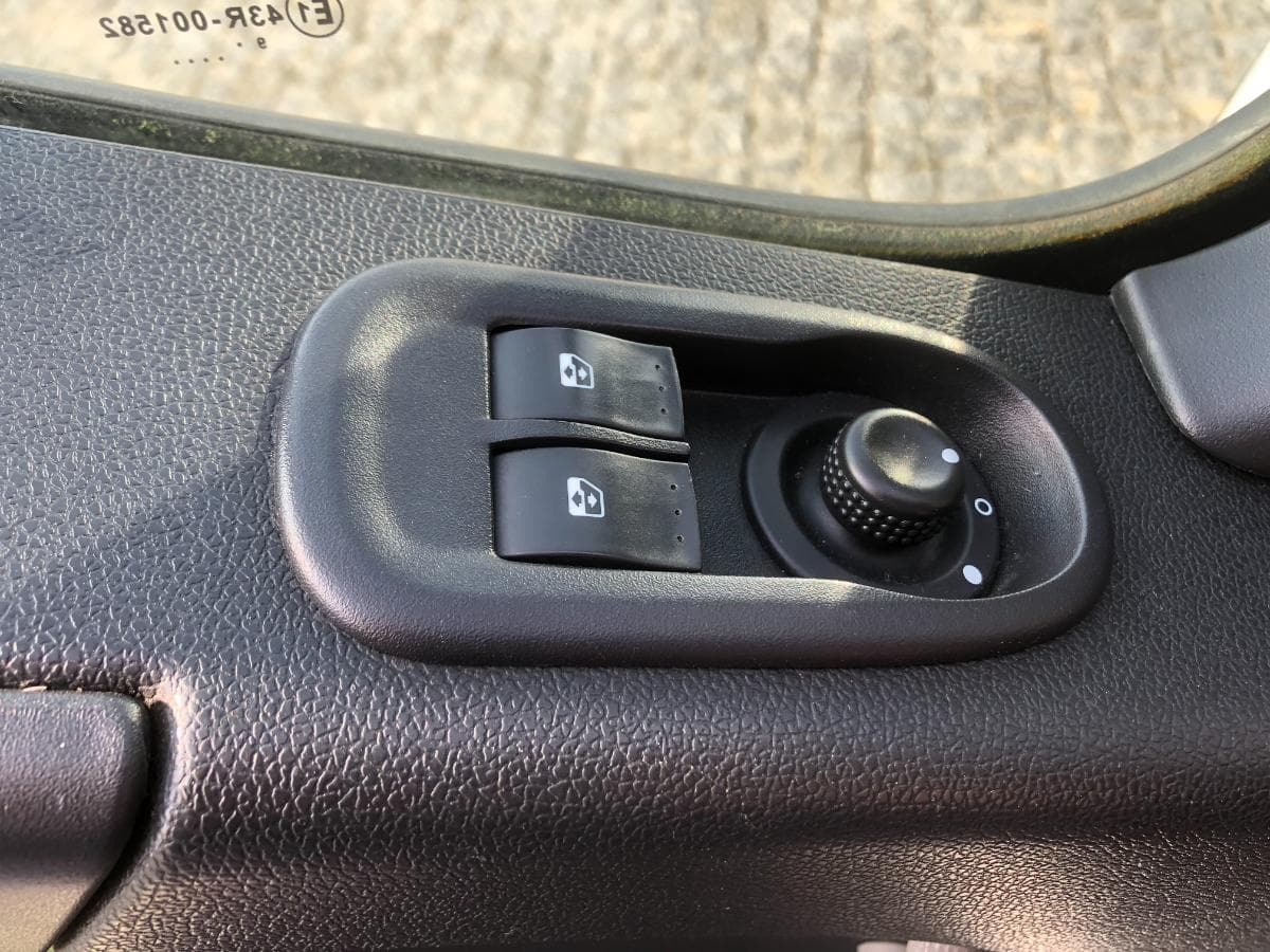 Renault Master · Ano 2017 — image 31