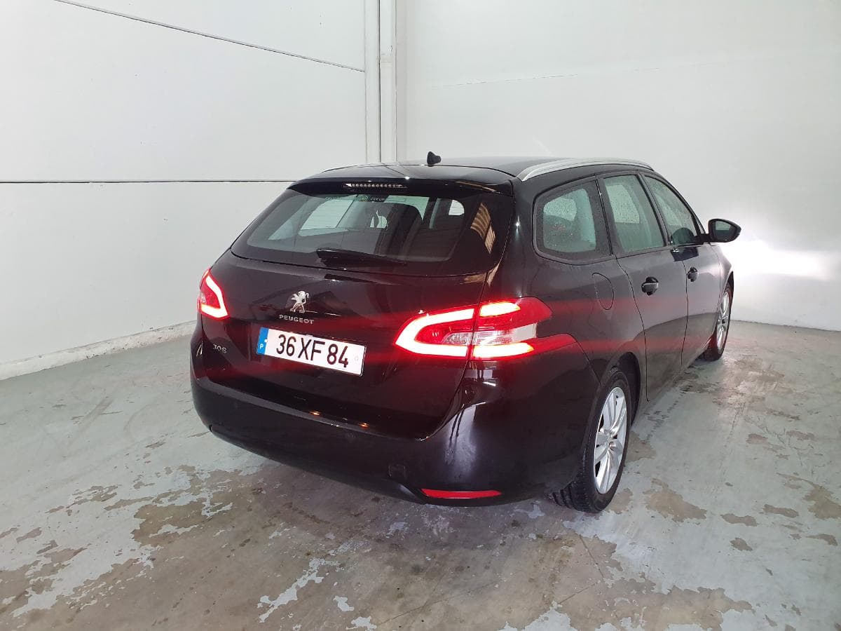 Peugeot 308 SW 1.6 HDI · Ano 2014 — imagen 10