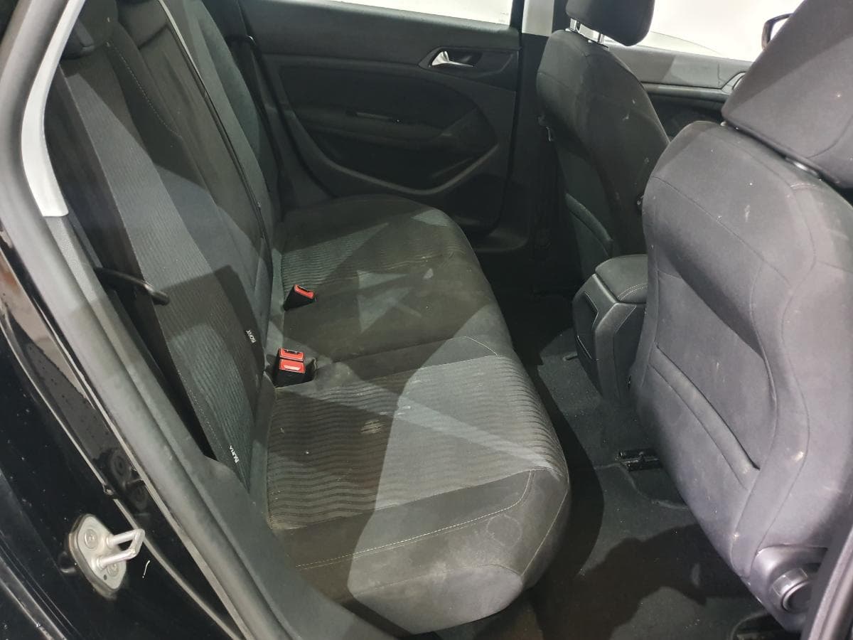 Peugeot 308 SW 1.6 HDI · Ano 2014 — imagen 27