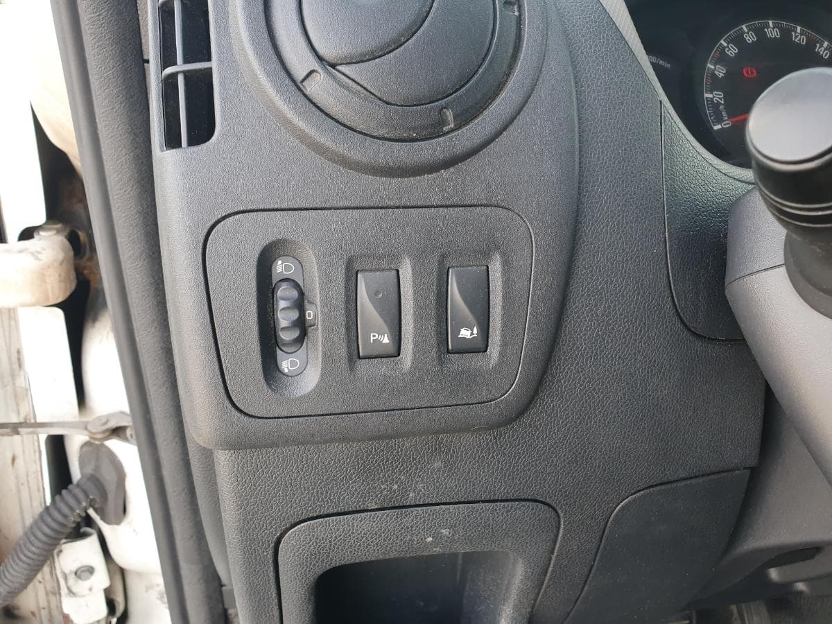 Opel Movano 2.3 CDTI · Ano 2016 — imagen 31