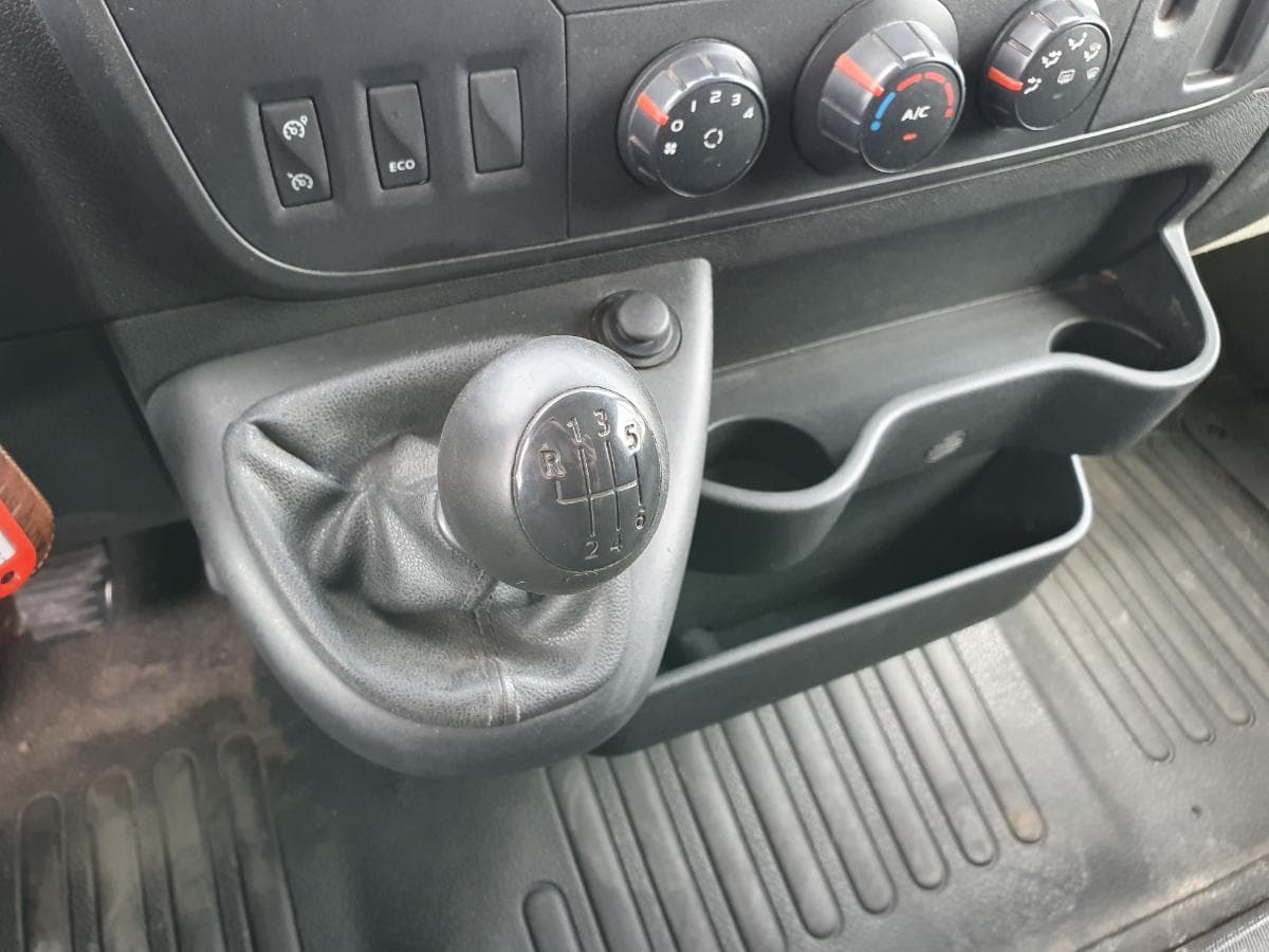 Opel Movano 2.3 CDTI · Ano 2018 — imagem 34