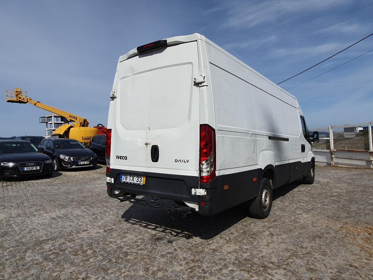 Iveco Daily 35-160 · Ano 2017 — imagen 6