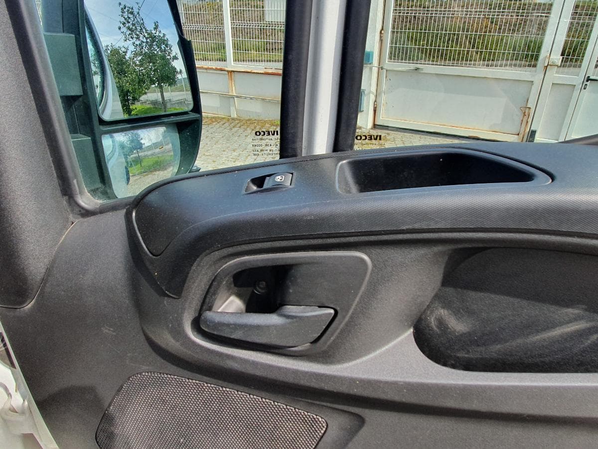 Iveco Daily 35-160 · Ano 2017 — imagen 27