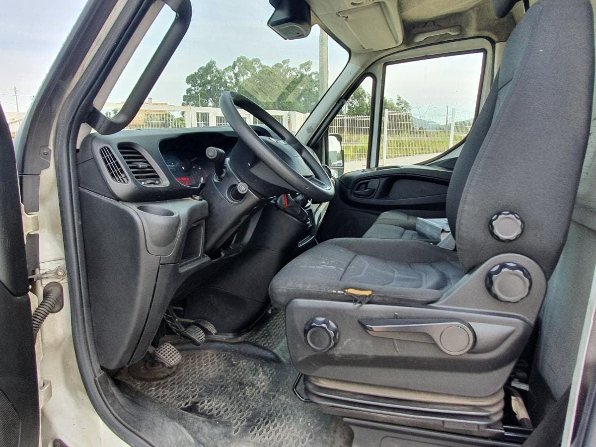 Iveco Daily 35-160 · Ano 2017 — imagen 33