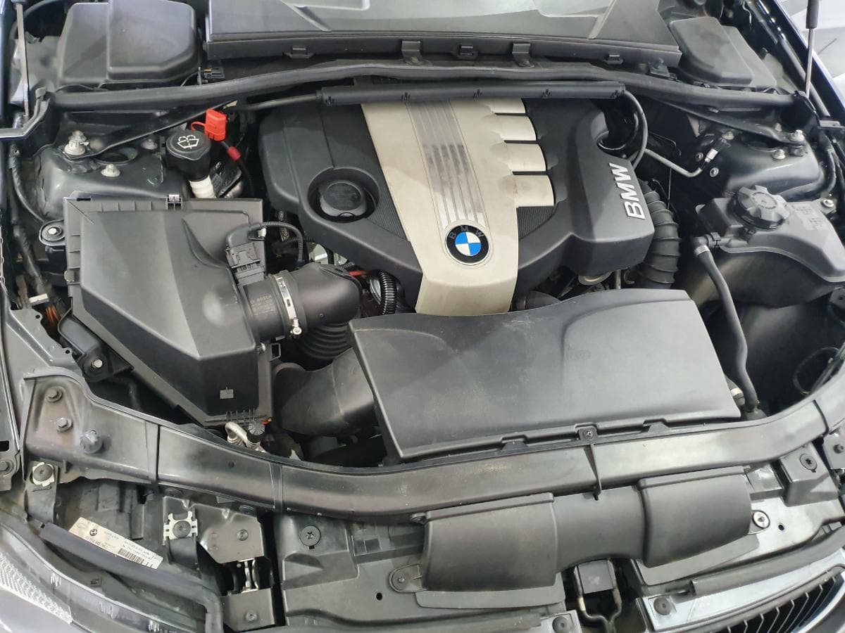 BMW 320D Touring · Ano 2008 — imagen 5